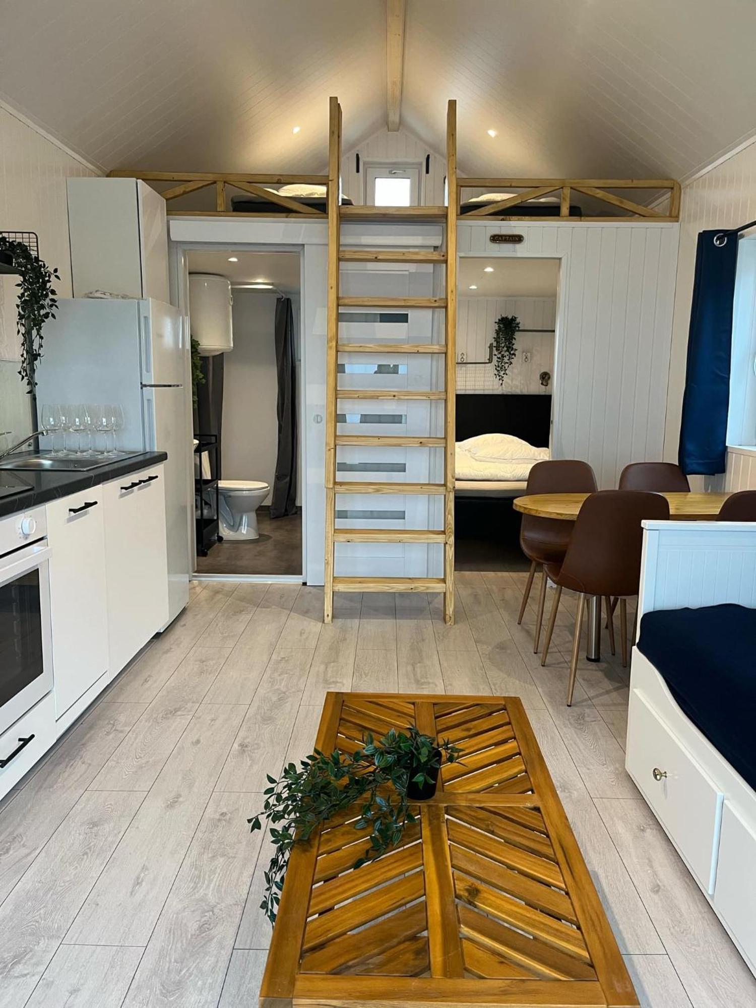 Kristinehamn Herrgardscamping & Stugor Exterior foto